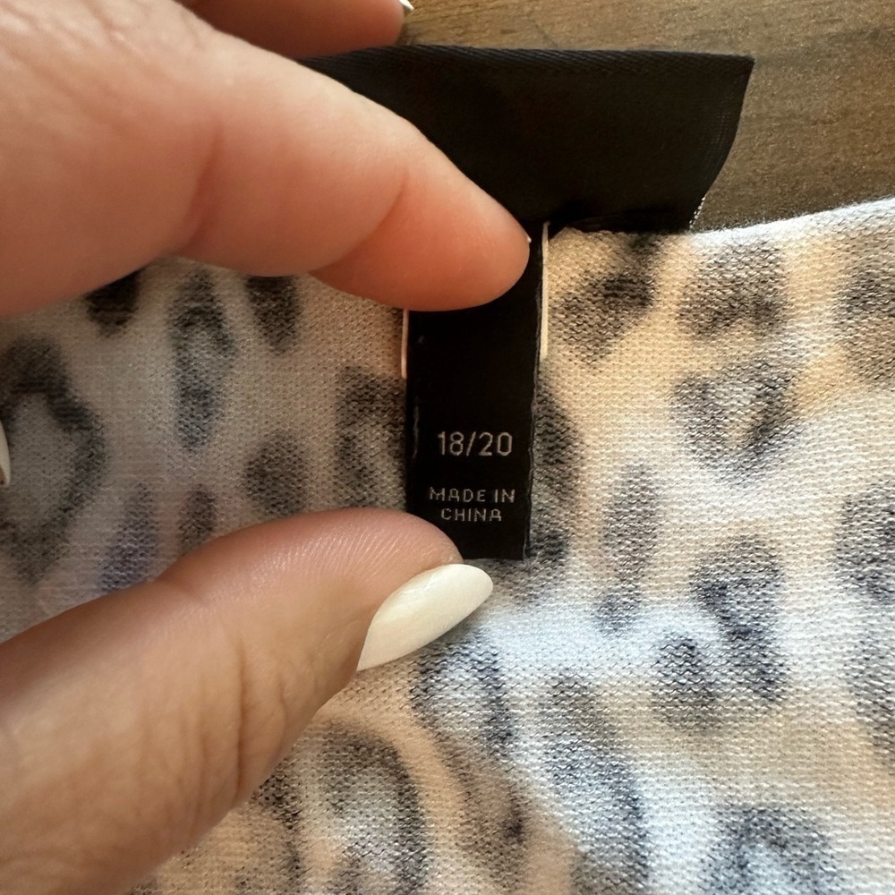 Lane Bryant Leopard Print Lightweight Sweater | Size 18/20 - Picture 4 of 5
